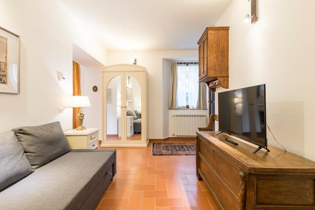 Dalu Florence Apartment Davide - Private Car Park 15 Minutes To The City Center Buitenkant foto